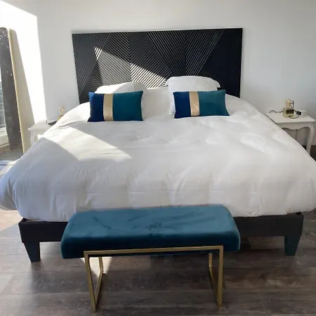 Otel Des Argousiers 3*